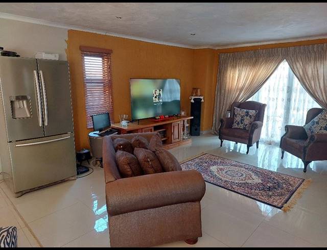 2 BEDROOM HOUSE FOR SALE IN DAWN PARK